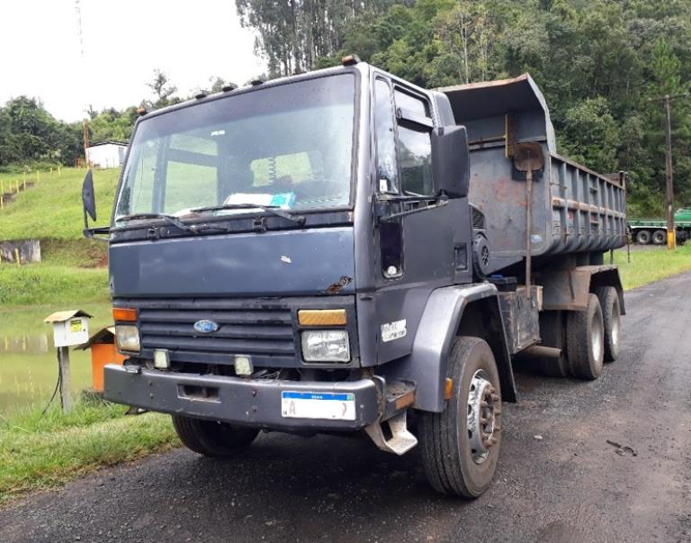 Caminhao Ford usado à venda