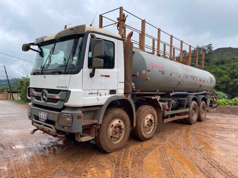 Mercedes-Benz Actross  Caminhão de madeira, Caminhões de