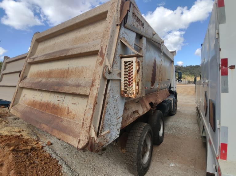 Caminhao Basculante Volvo Fmx 460 2014 à venda